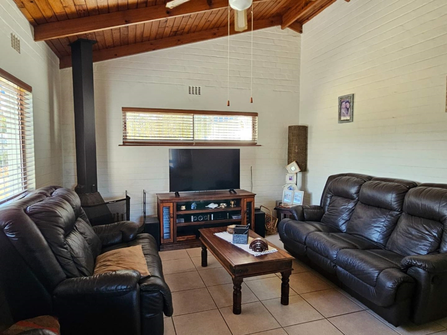 4 Bedroom Property for Sale in Pearly Beach Western Cape